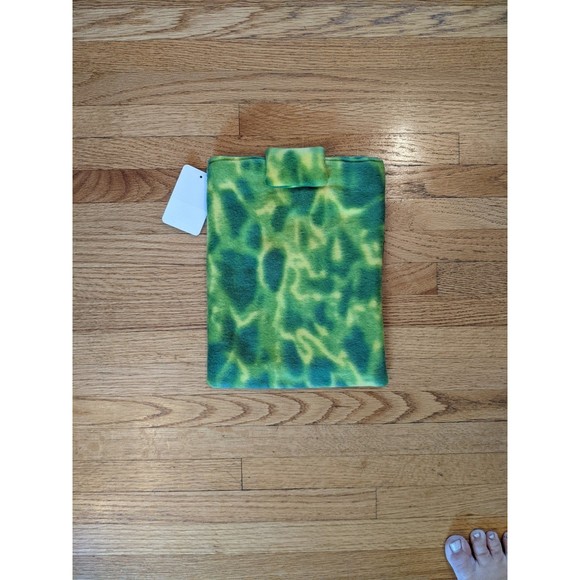 iPad Case Handmade Needle Felted Wool Polyester Fleece Magnetic Closure - Picture 3 of 5